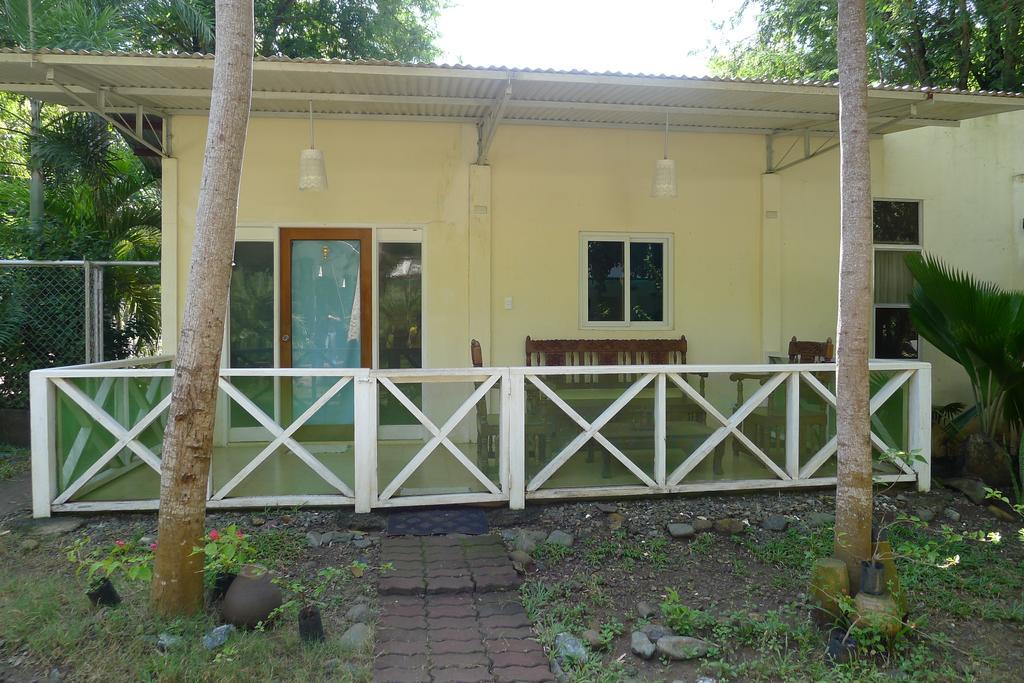 By The Bay, Jacana Bed & Breakfast Пуэрто-Принцеса Экстерьер фото