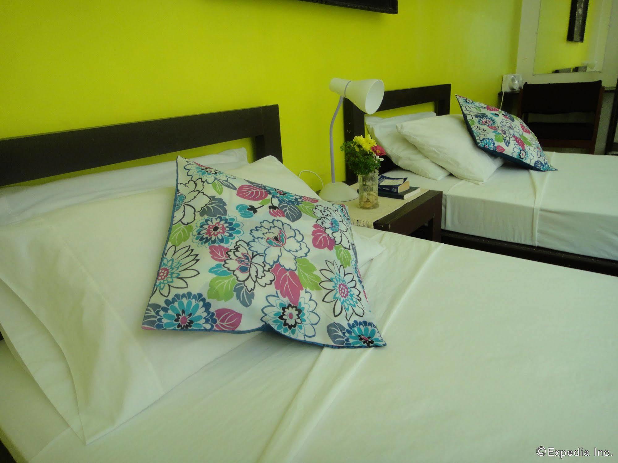 By The Bay, Jacana Bed & Breakfast Пуэрто-Принцеса Экстерьер фото
